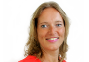 Agnes-Kroese-CEO-liggend